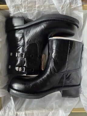 MICHAEL Michael Kors Black Darrington Flat Bootie sz 7 New